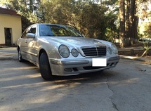 Mercedes E 200