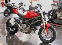 Ducati Monster 1200