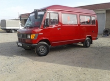 Mercedes 208 D