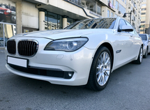 BMW 750