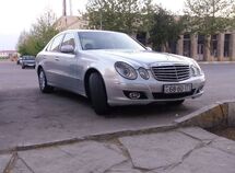 Mercedes E 220