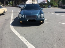 Mercedes E 240