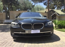 BMW 750