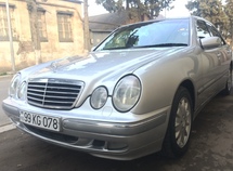 Mercedes E 240
