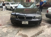 BMW 750