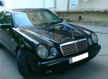 Mercedes E 220