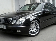 Mercedes E 320