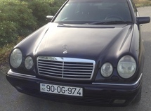 Mercedes E 300