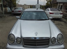 Mercedes E 290