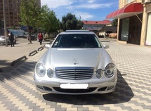 Mercedes E 320