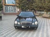 Mercedes E 240