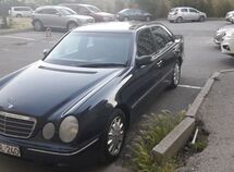 Mercedes E 240
