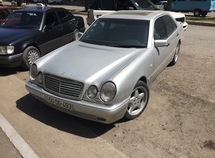 Mercedes E 300