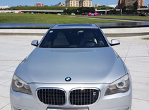 BMW 750