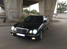 Mercedes E 240