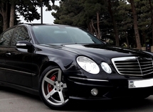 Mercedes E 320