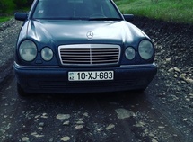 Mercedes E 300