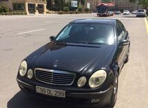 Mercedes E 320