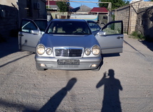 Mercedes E 290