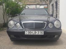 Mercedes E 220