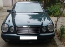 Mercedes E 220