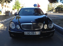 Mercedes E 220