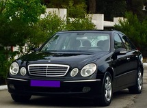Mercedes E 320