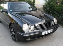 Mercedes E 220