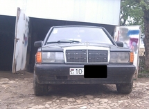 Mercedes E 200