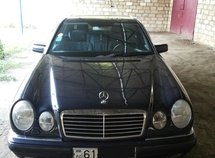 Mercedes E 240