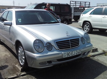 Mercedes E 240