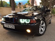 BMW 528