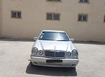 Mercedes E 240