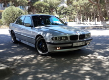 BMW 728