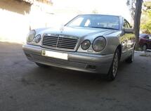 Mercedes E 200