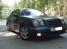 Mercedes E 220