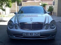 Mercedes E 240