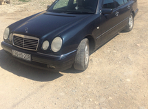 Mercedes E 220