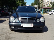 Mercedes E 240