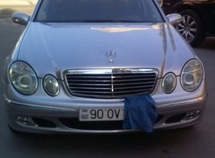 Mercedes E 240