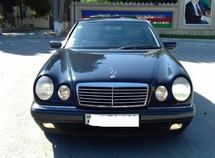 Mercedes E 240