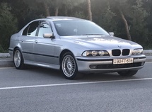 BMW 523