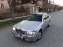 Mercedes C 200