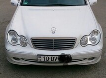 Mercedes C 320