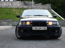 BMW 323
