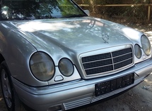 Mercedes E 290