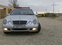 Mercedes E 220