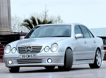 Mercedes E 240