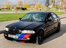 BMW 323