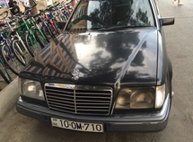 Mercedes E 300